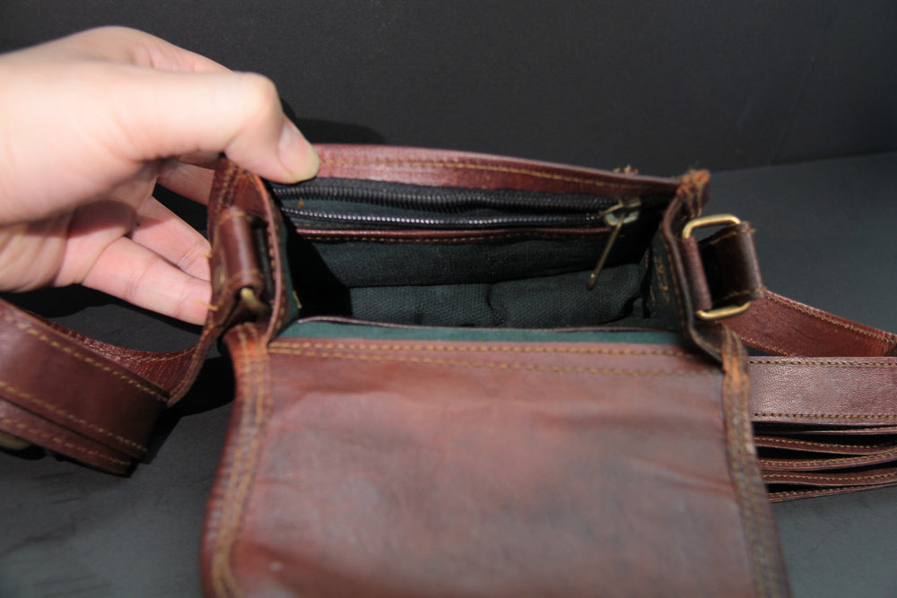 
                  
                    Charger l&amp;#39;image dans la galerie, Avani - Day Bag (Accordion style)
                  
                