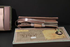 
                  
                    Charger l&amp;#39;image dans la galerie, Anekke Love to share - Portefeuille
                  
                