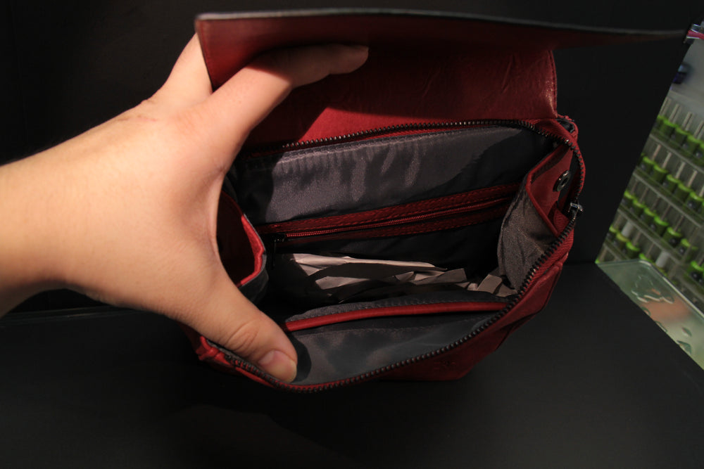 
                  
                    Charger l&amp;#39;image dans la galerie, Zac - Sac à dos avec rabat et zip frontal
                  
                