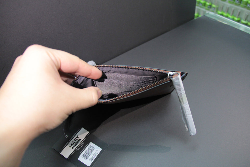
                  
                    Charger l&amp;#39;image dans la galerie, Zac - Pochette a cellulaire Zac
                  
                
