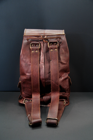 
                  
                    Charger l&amp;#39;image dans la galerie, Avani - Backpack Drawstring Closure
                  
                