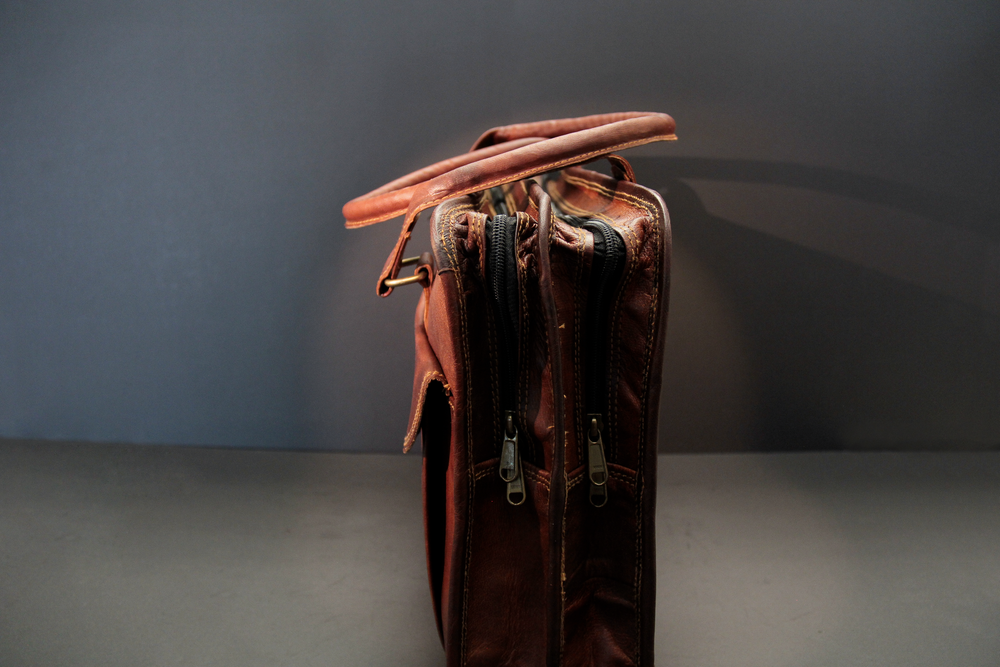 
                  
                    Charger l&amp;#39;image dans la galerie, Avani - Bag with Double Gusset, Handles, Strap
                  
                