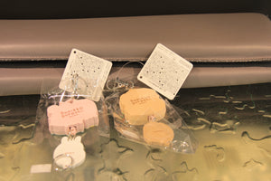 
                  
                    Charger l&amp;#39;image dans la galerie, Porte-clés - SumikkO Gurashi
                  
                
